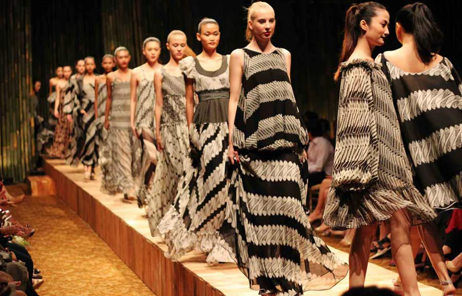 Fashion Indonesia 2025: Kreativitas Lokal, Digitalisasi, dan Tren Berkelanjutan